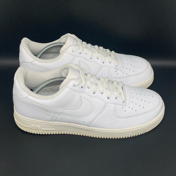Nike Air‎ Force 1’s ‘07 Triple White Shoes Men’s Sz 11.5 main image 7